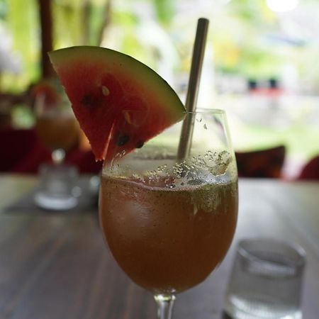 Red Coconut Villa Bentota Bagian luar foto