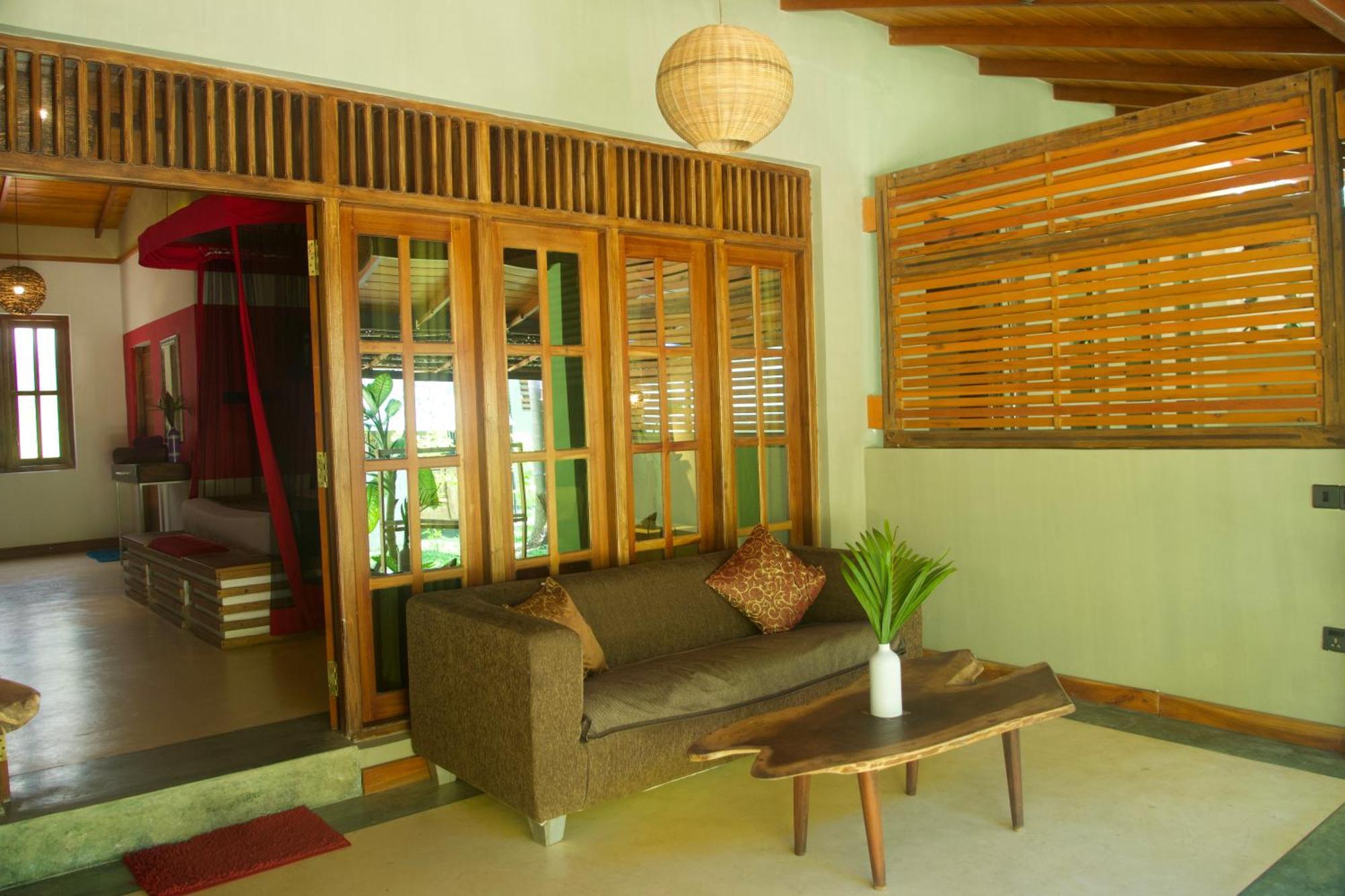 Red Coconut Villa Bentota Bagian luar foto
